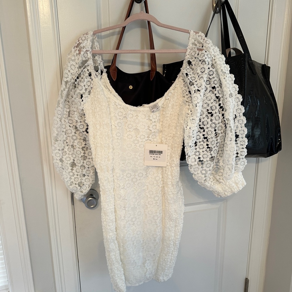 White Tight Lace Dress with Sleeves Selfie Leslie size XL